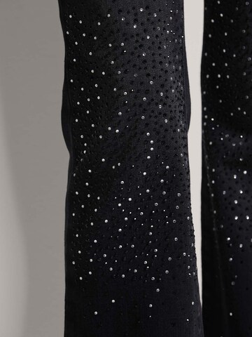MADELEINE Flared Jeans in Zwart
