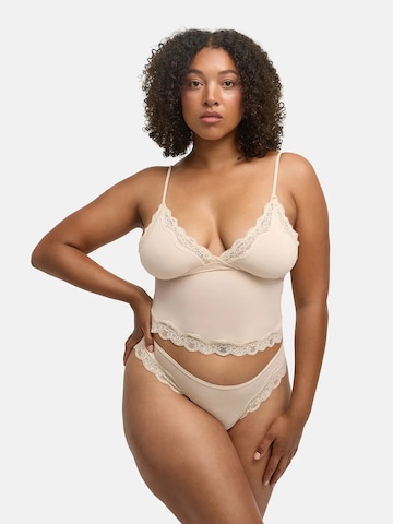 cfab (formerly creamy fabrics) - Top 'Deep Neck Lace Top' en beige: frente