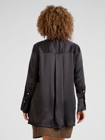 ONLY Carmakoma - Blusa 'CARHANNABELL' en negro