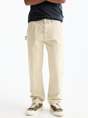 Loosefit Pantaloni cargo di Pull&Bear in bianco: frontale