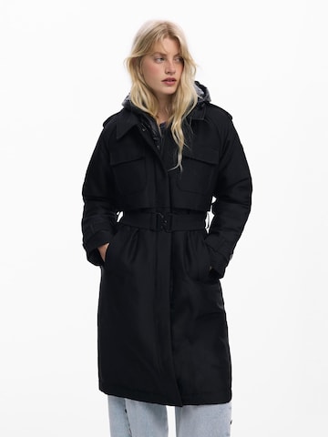 Desigual Between-seasons coat in Black: front