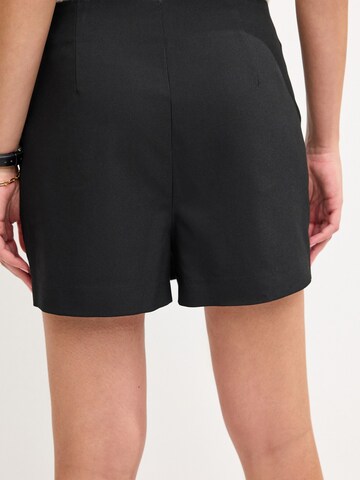 Regular Pantalon Next en noir