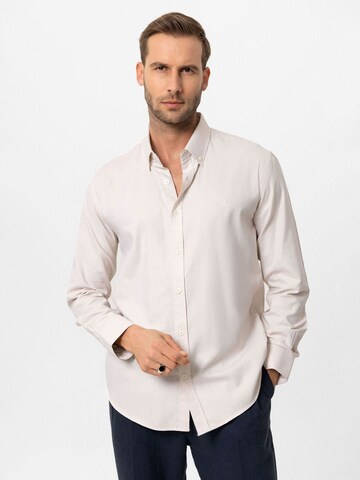 Coupe regular Chemise Antioch en violet : devant
