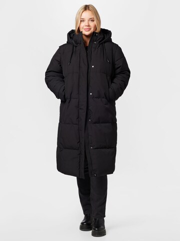 Vero Moda Curve Χειμερινό παλτό 'Margaret' σε μαύρο: μπροστά