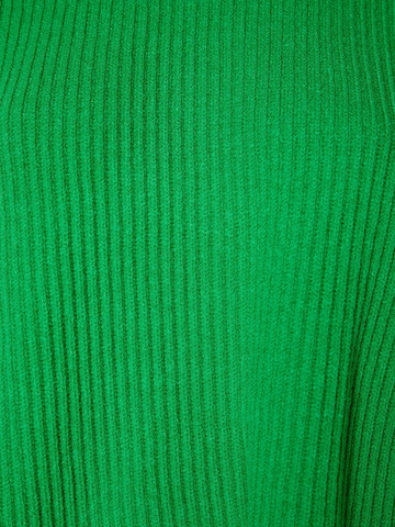 Pulover de la Bershka pe verde