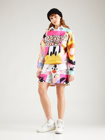 Sweat-shirt 'Looney Tunes' PRINCESS GOES HOLLYWOOD en noir