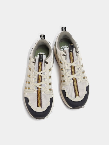 Sneaker bassa di Pull&Bear in beige