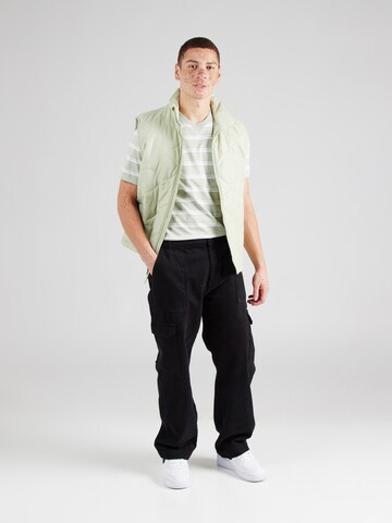 T-Shirt Nike Sportswear en vert