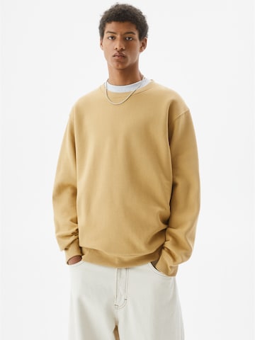 Pull&Bear Sweatshirt in Brown: front