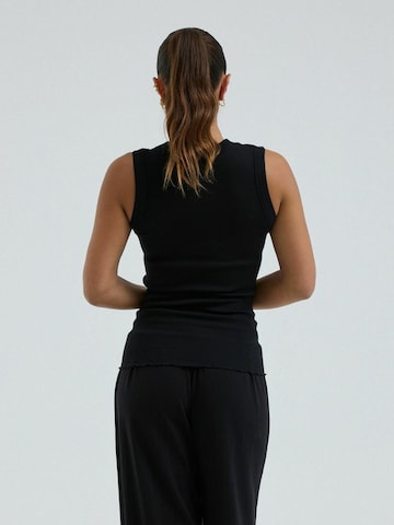 Seamless Basic Top ' Wooly ' – černá