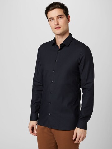 OLYMP Slim Fit Риза в черно: отпред