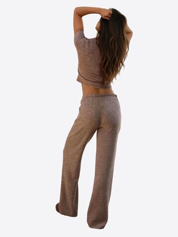 Hiccup - Perna larga Calças em castanho