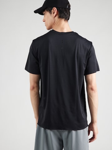 NIKE Функционална тениска в черно