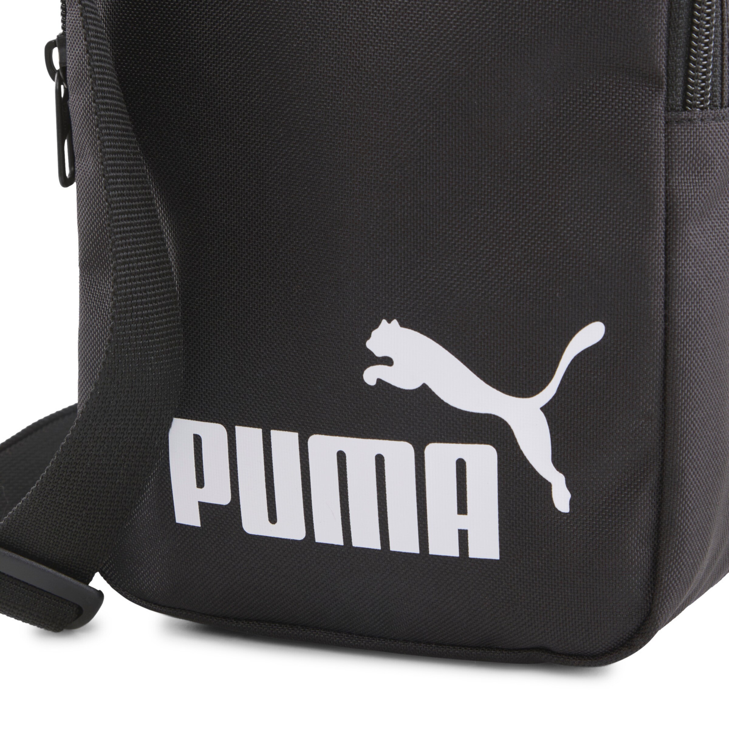 PUMA Umhängetasche in Schwarz