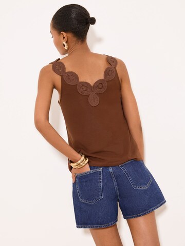 Lipsy Top in Brown