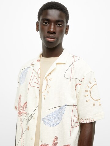 Pull&Bear Regular Fit Hemd in Weiß