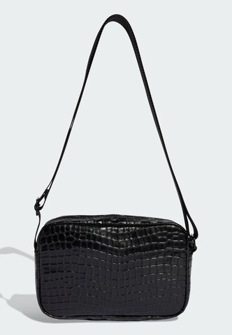 ADIDAS ORIGINALS Umhängetasche 'Airliner' in Schwarz