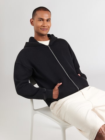 Hanorac de la HOLLISTER pe negru: față