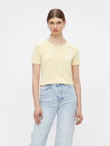 PIECES T-shirt 'Kamala' i gul: framsida