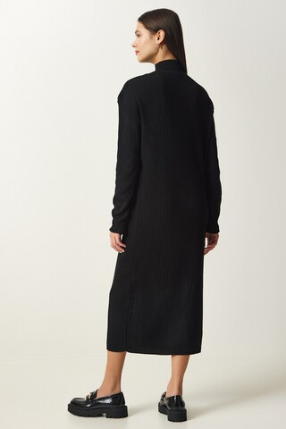 Happiness İstanbul Strikkjole i sort