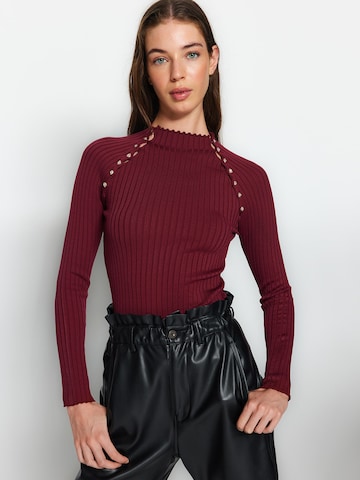 Trendyol Sweater in Red: front