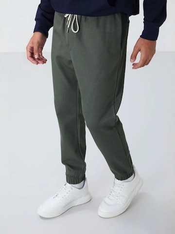 Tommy Life Tapered Workout Pants 'Jogginghose' in Green
