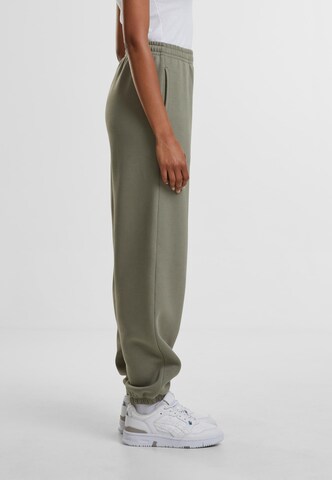 Urban Classics Конический (Tapered) Штаны в Зеленый