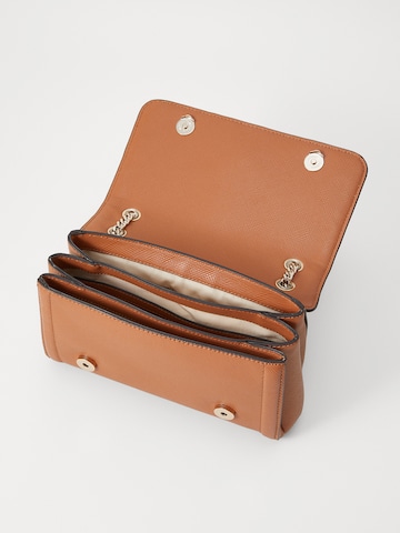 GUESS - Mala de ombro 'Noelle II' em castanho