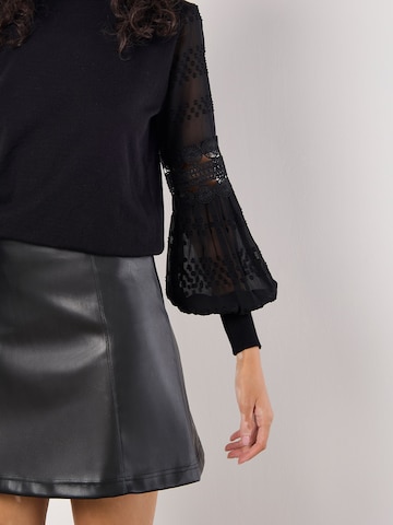 Pull-over Apricot en noir