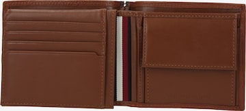 TOMMY HILFIGER Wallet in Brown