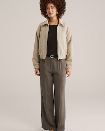 WE Fashion Široký strih Plisované nohavice - Sivá