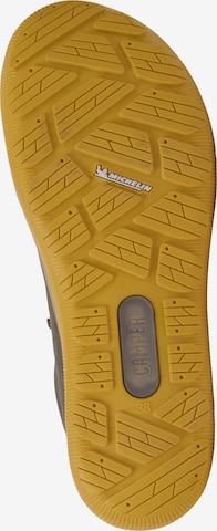 Scarpa stringata sportiva 'Peu Pista' di CAMPER in marrone