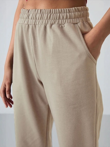 Tommy Life Tapered Broek 'Jogginghose' in Beige