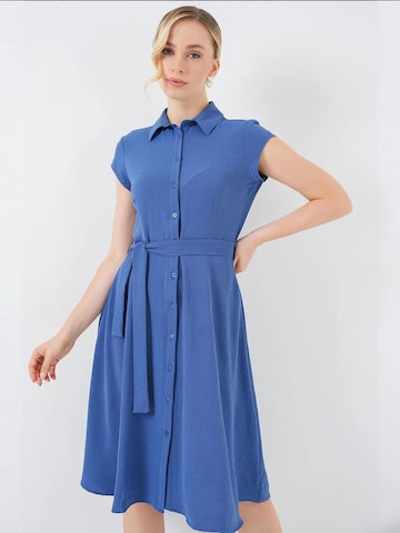 Bigdart - Vestidos camiseiros em azul: frente