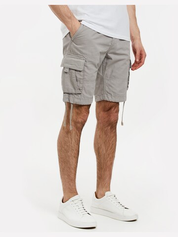 Threadbare - Regular Calças cargo 'Manchester' em cinzento: frente