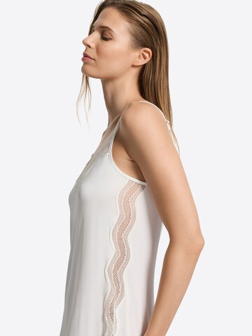 Hanro Negligé ' Ciri ' in Wit