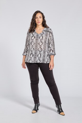SPGWOMAN Blouse in White: front