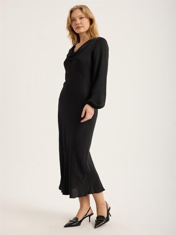 Robe HOME STORE en noir