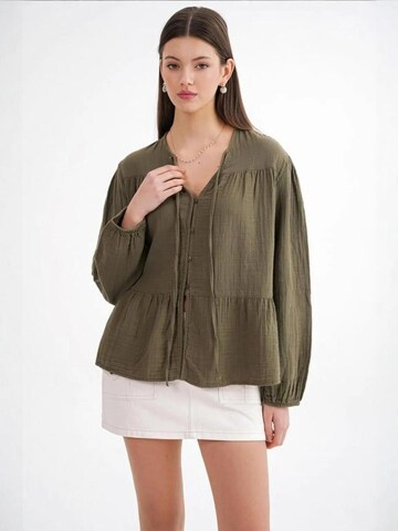 MixRay - Blusa em verde: frente