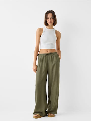 Bershka Wide Leg Housut värissä vihreä