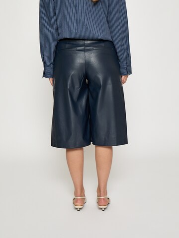 minus Normalny krój Spodnie 'Tasja' w kolorze niebieski