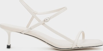 Estro Sandal '25269-9' in White: front