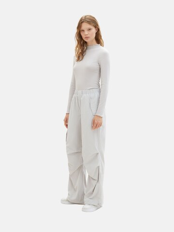 TOM TAILOR DENIM Loose fit Cargo trousers in Grey