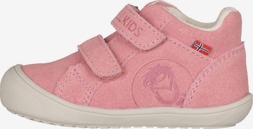 TROLLKIDS First-Step Shoes in Pink: front