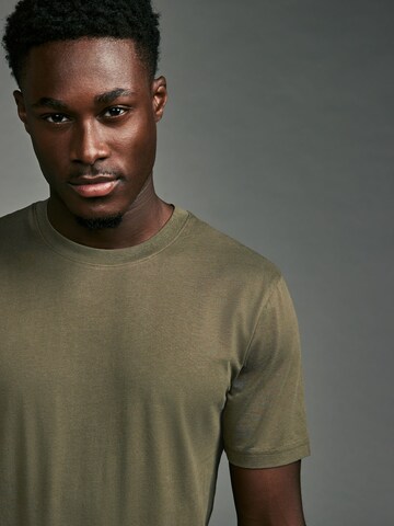 Next T-Shirt in Grün