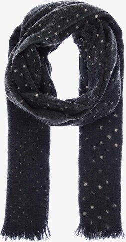 Closed Scarf & Wrap in One size in Grey: front