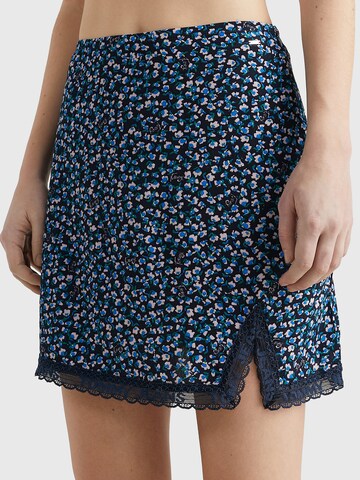 Tommy Jeans Skirt in Blue: front