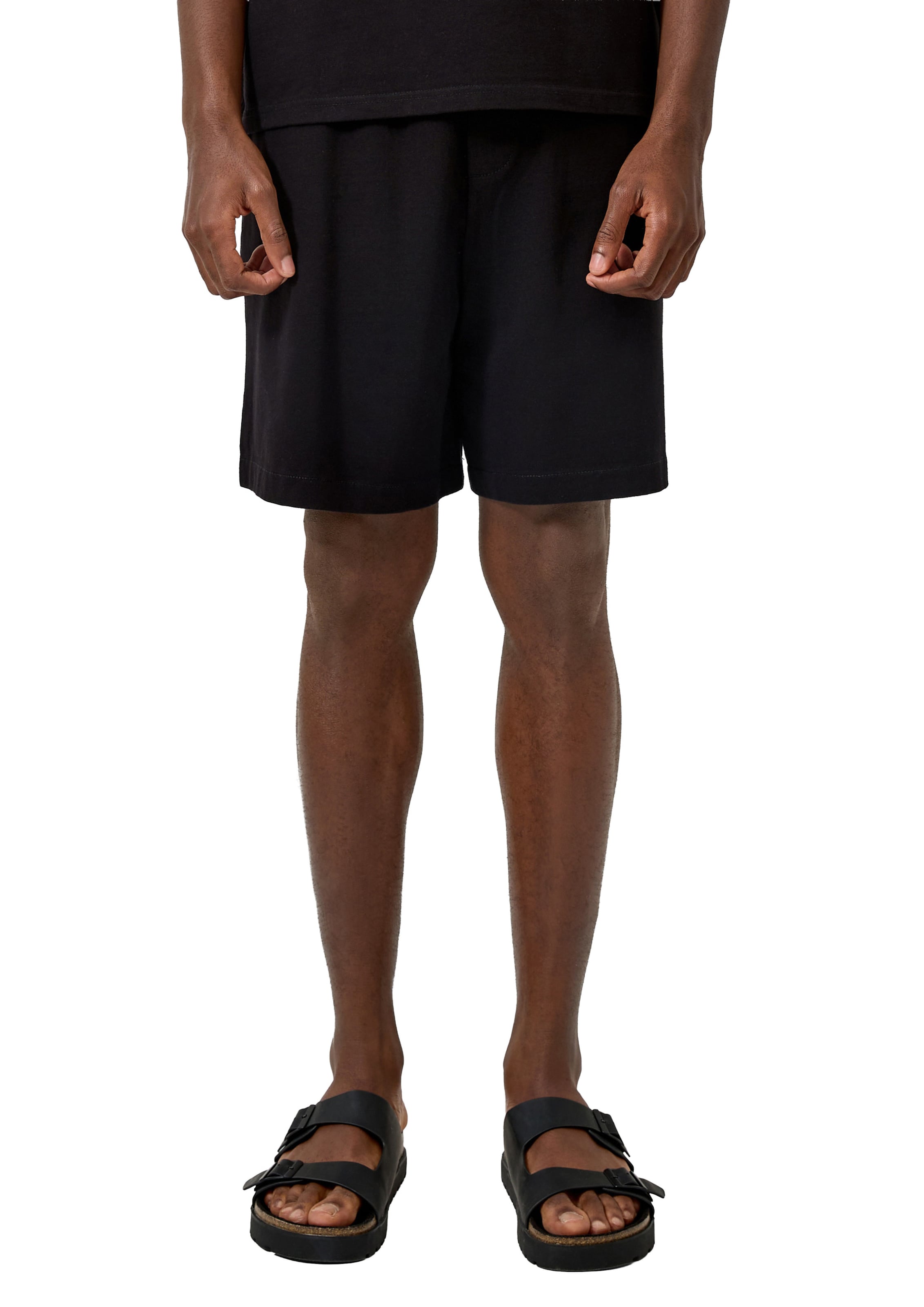QS Regular Shorts in Schwarz: Vorderseite