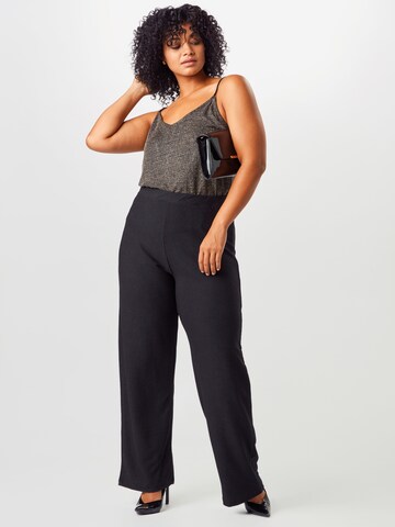 Haut 'Celia' ABOUT YOU Curvy en noir