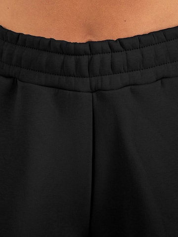 Smilodox Loosefit Hose 'Zadie' in Schwarz